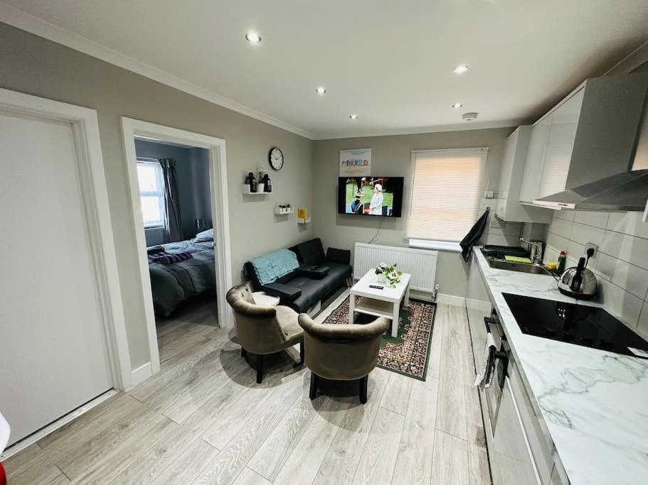 Stylish And Luxury Flat In Lnd *