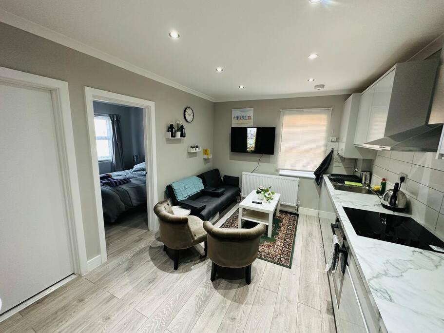Stylish And Luxury Flat In Lnd *