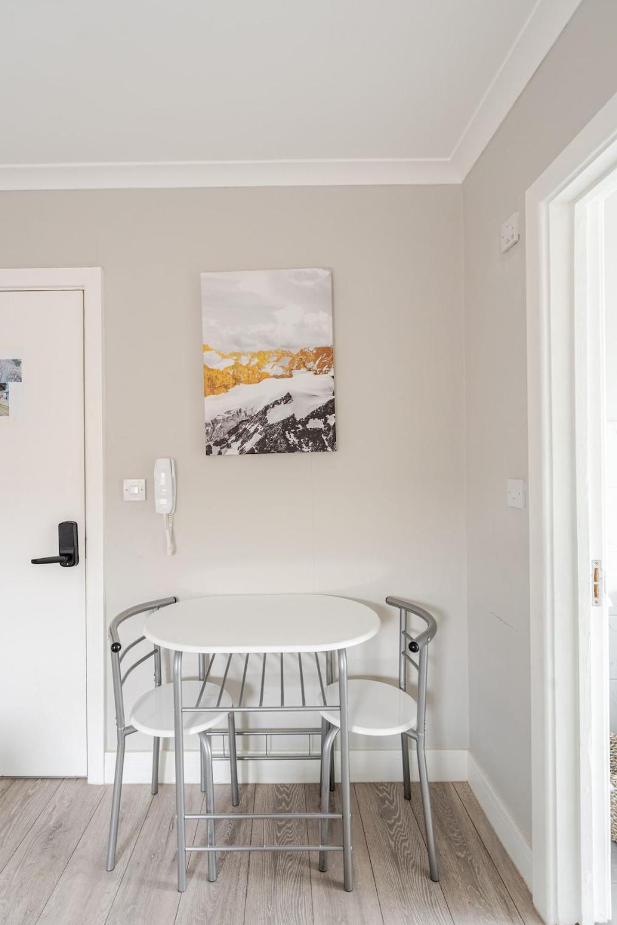 Stylish And Luxury Flat In Lnd Apartment *